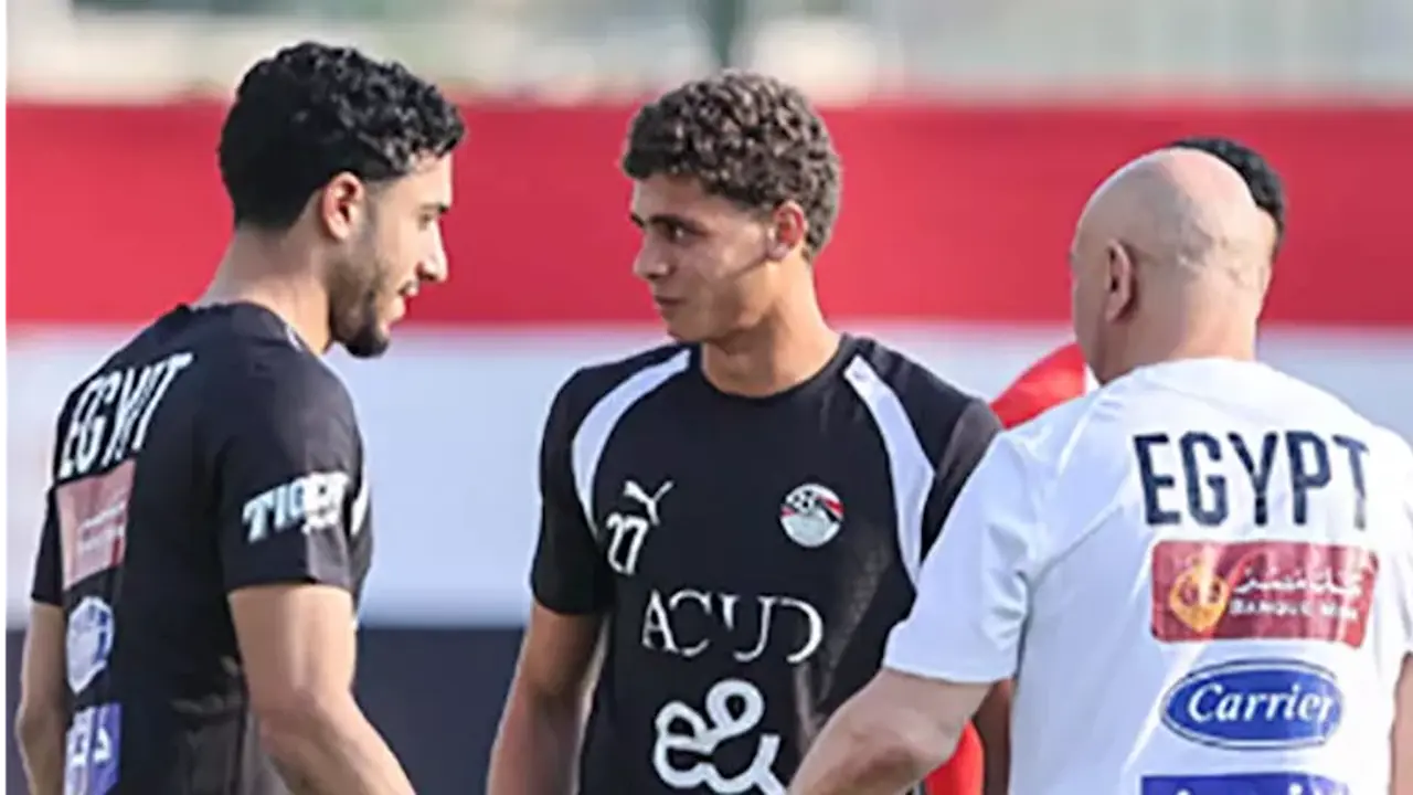حمزة عبد الكريم ومرموش يلتحقان بمعسكر منتخب مصر الجديد